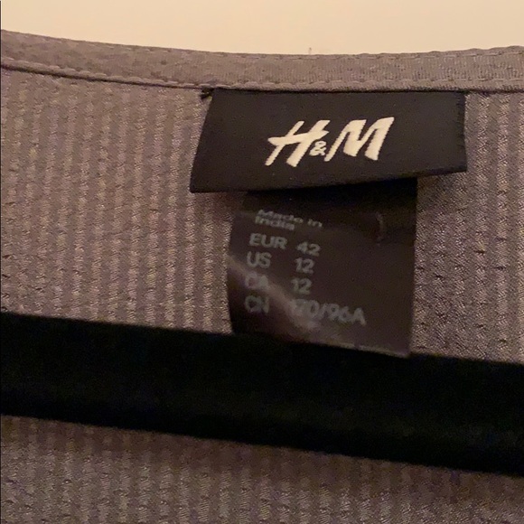 Silver sleeveless, knee length H&M dress - Picture 3 of 4